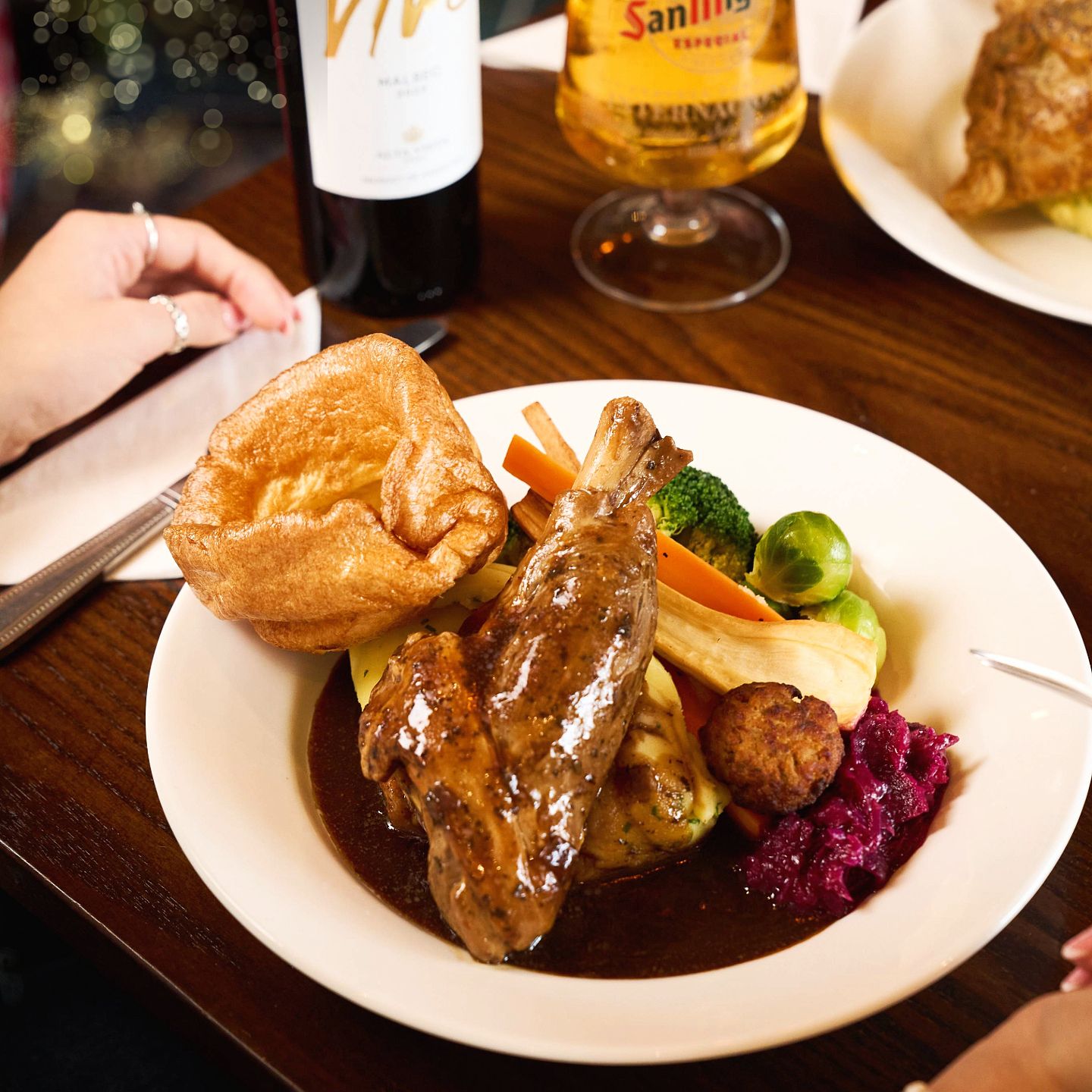 Christmas Day 2025 Lunch, Dinner & Dining at The Milestone in Willenhall